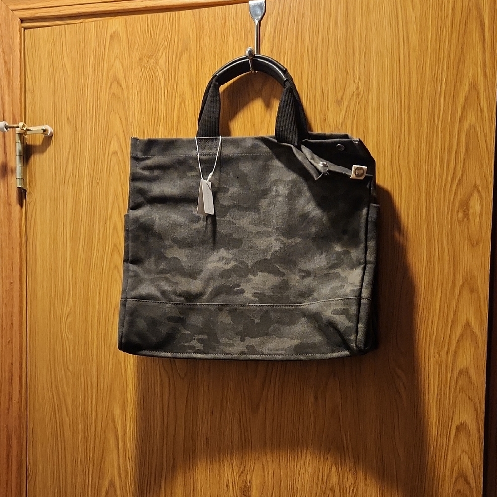Quilted Koala Kanvas Camoflouge Bag Missing Shoulder Strap